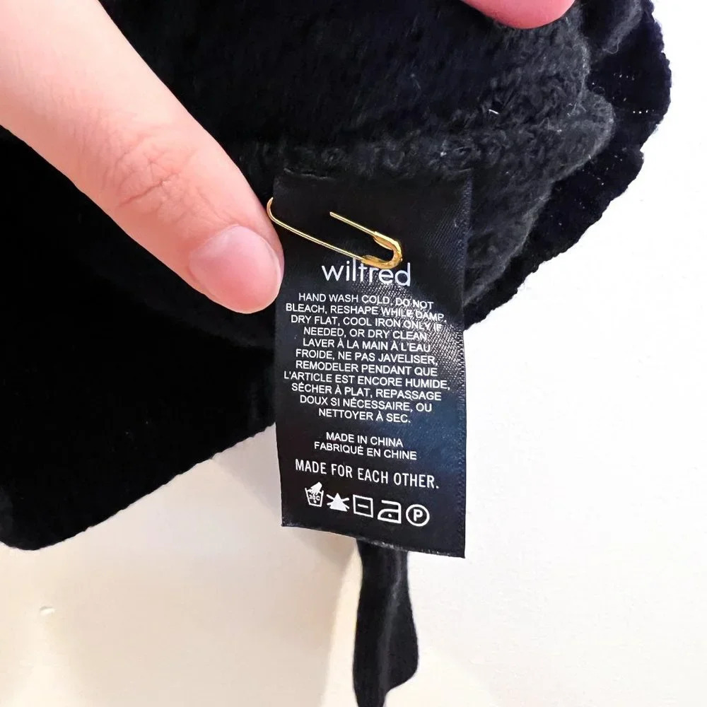Wilfred 100% Merino Wool Classic Black Turtleneck Ribbed Knit Sweater S FLAWED - Picture 6 of 9